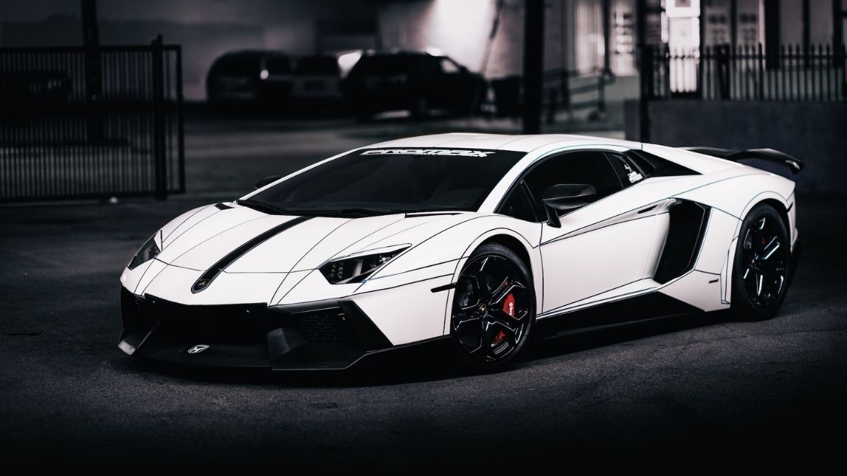 Lamborghini với vẻ ngoài cá tính, sang trọng